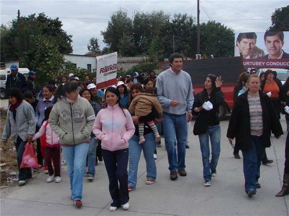 Fernando Yarade visit� la zona Sudoeste. 