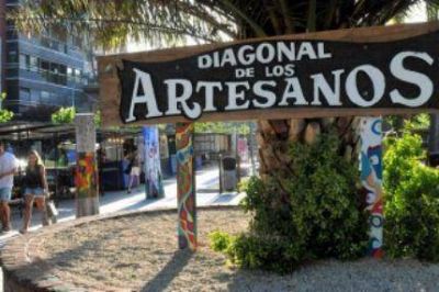 La feria m�s tradicional de Mar del Plata se prepara para el verano