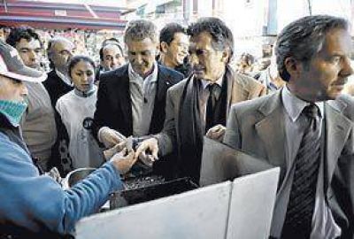 Macri, De Narv�ez y Sol� se mostraron juntos, pero apenas por veinte minutos
