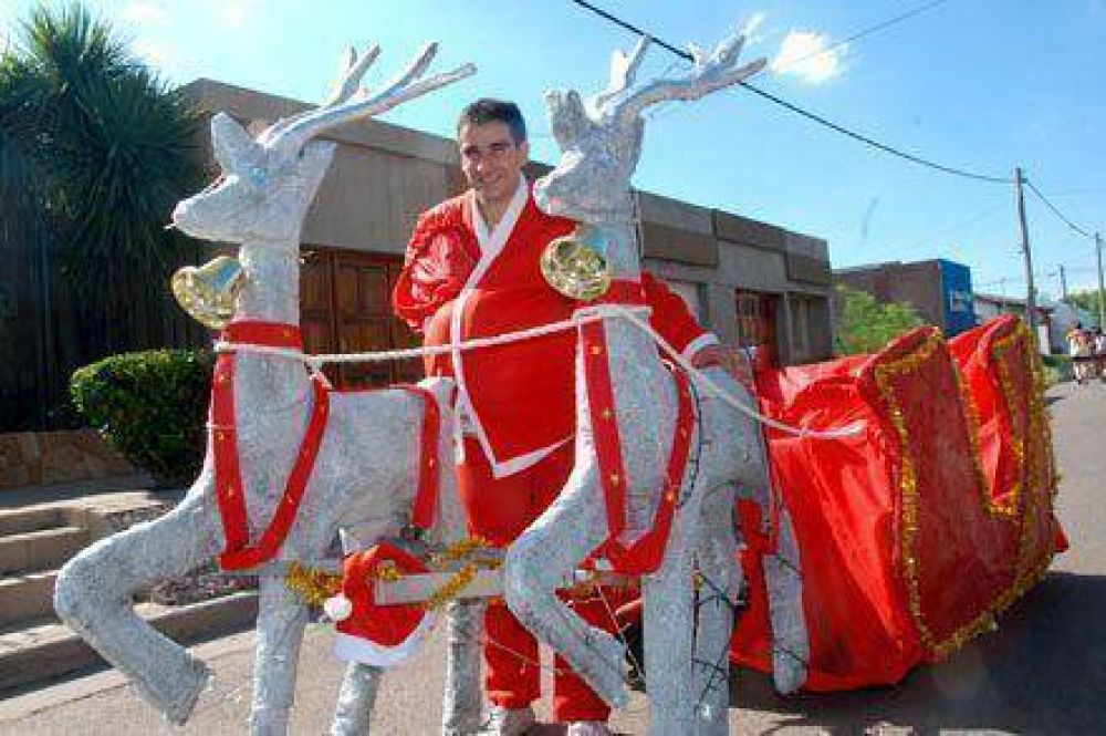 Pap� Noel solidario caus� furor en Santa Rosa