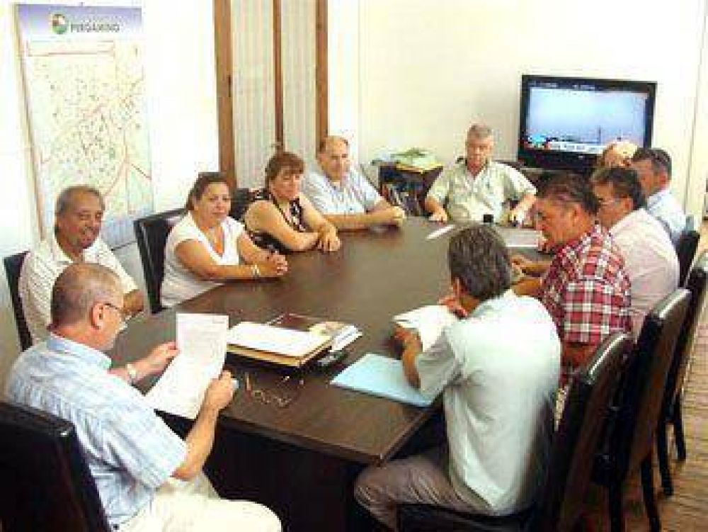 La Comuna acord� con los gremios un aumento salarial del 27,44 por ciento