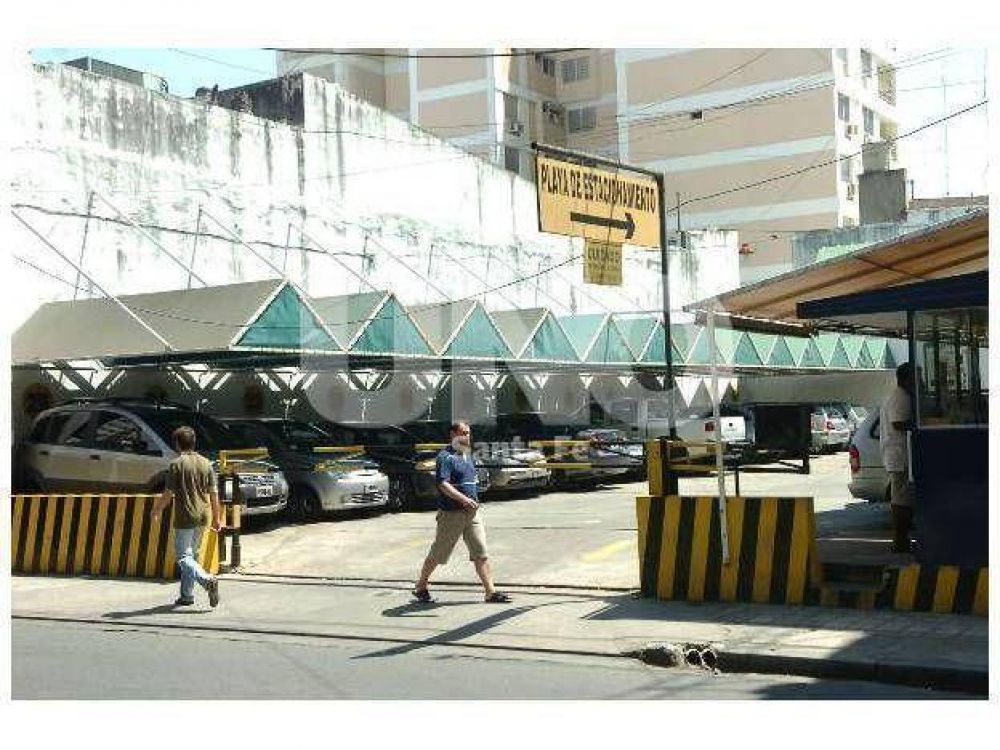 Alquilar una cochera por mes cuesta entre $450 y $600 en la ciudad