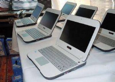 Denuncian a menor por vender netbooks robadas en cuotas