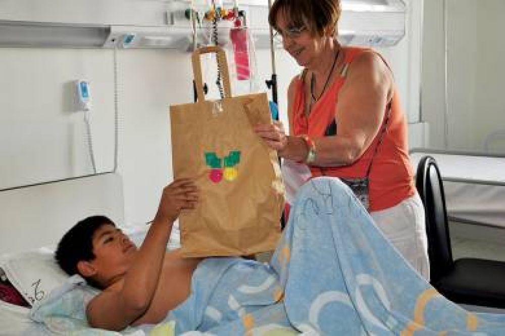 Entregaron regalos de Navidad a los peque�os internados