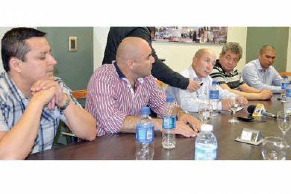 Se reactiv� la actividad petrolera pero hoy habr� una nueva audiencia negociadora