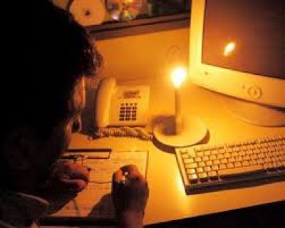 Defensor del Pueblo reclam� a los entes reguladores que intimen a distribuidoras de luz y agua