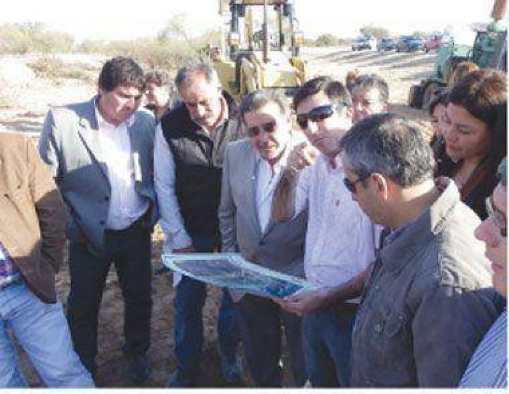 El IPALaR ejecuta 20 proyectos h�dricos en toda la provincia