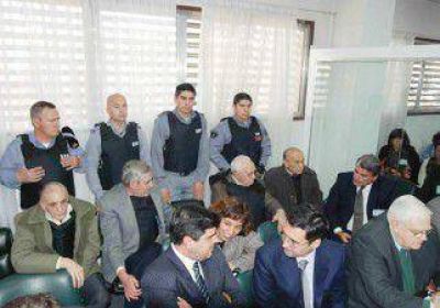 La Justicia definir� si 8 represores pueden seguir cobrando jubilaci�n 