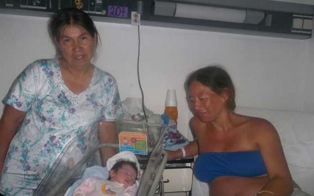 El primer beb� que lleg� en Navidad es una ni�a