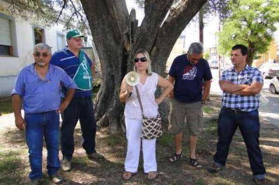 "EL INTENDENTE NO SE ENTERA QUE TIENE QUE DAR RESPUESTAS"