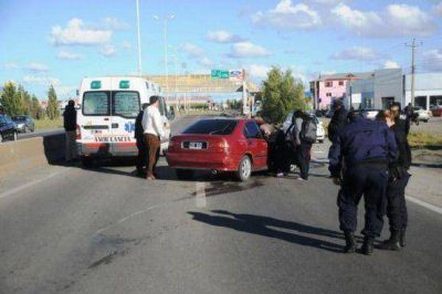 Accidente en Autov�a 17 de Octubre deja como saldo una joven lastimada