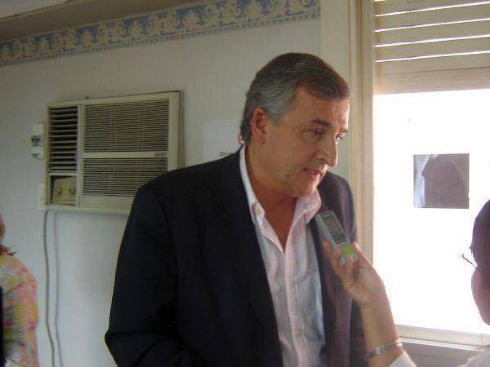 Para Gerardo Morales la situaci�n pol�tica e institucional de Jujuy durante el 2013 estuvo signada por �un gobernador ausente�