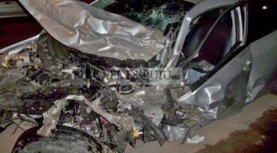 Fueguino se durmi� al volante, cruz� de carril y choc� con una camioneta