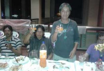 El Centro C�vico cobij� una cena navide�a para 13 indigentes