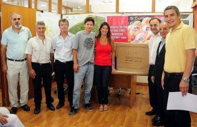 M�s vecinos de Tigre premiados por el Municipio al tener sus tasas al d�a