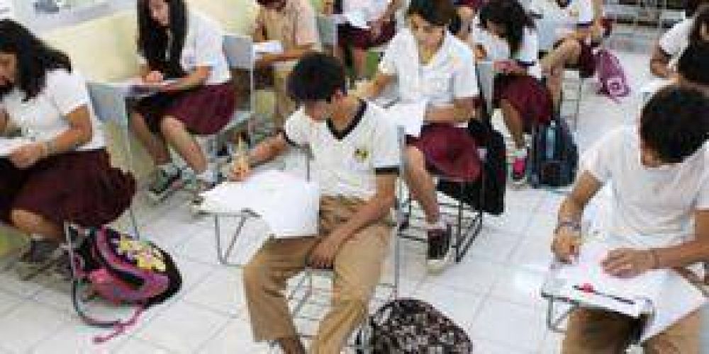Cr�ticas a la educaci�n p�blica secundaria