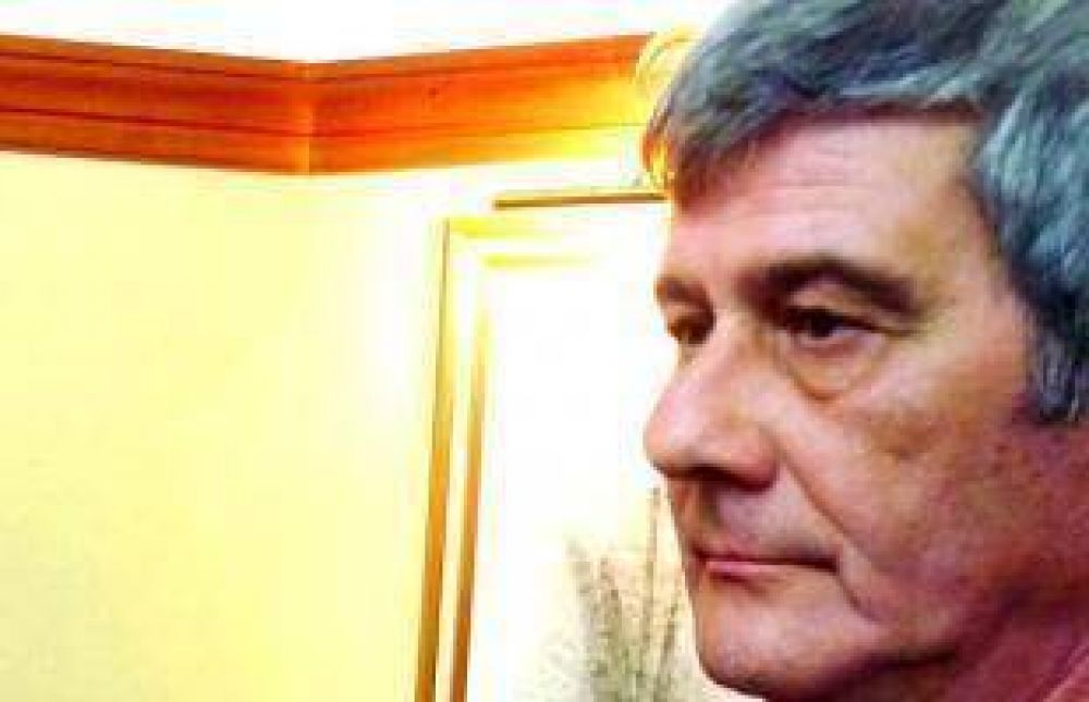 Hugo D�as: "Hay que usar el agua para lo indispensable"