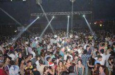El festejo de la Nochebuena fue masivo en las dos Villas