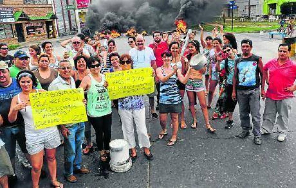 Los usuarios que pasaron 12 horas sin luz o agua entre el 23 y el 26, no pagar�n la boleta de diciembre