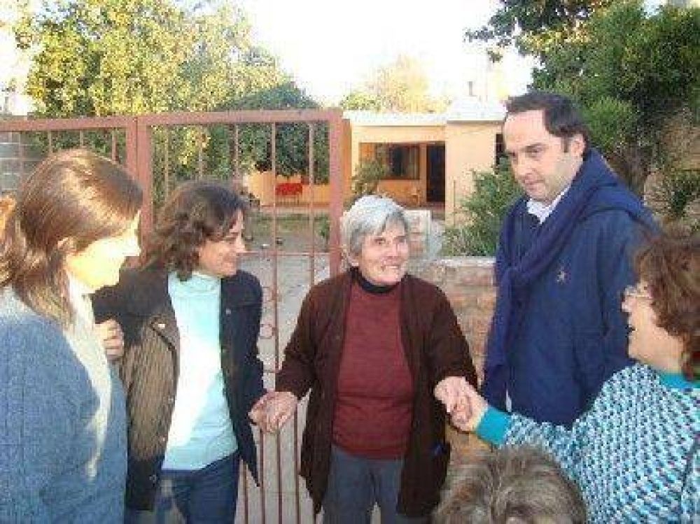 El Frente Justicialista inaugur� sede en el circuito 7
