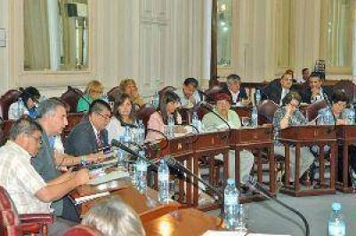 Las principales funciones que desarrollan estos gobiernos comunales del interior