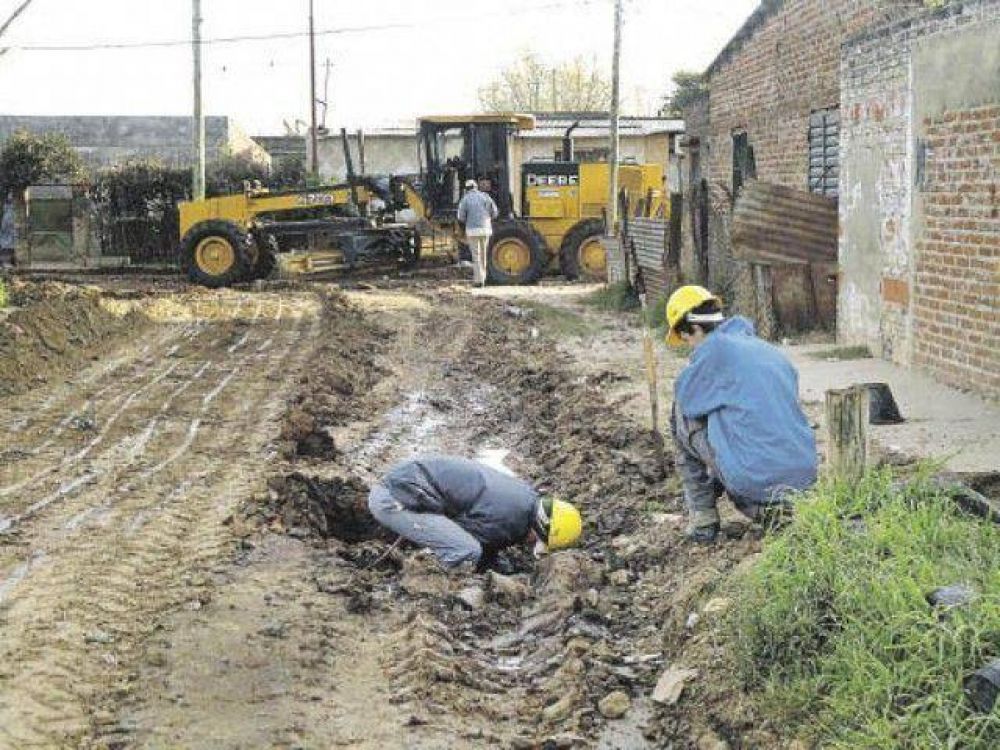 Pulti inaugura importante obra de pavimento y agua en Parque Palermo