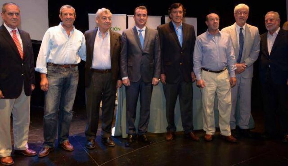 P�rez propuso la actualizaci�n de la Ley de Aguas