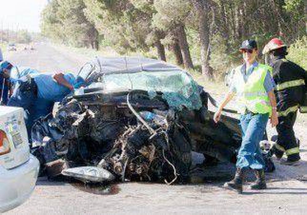La beba de 11 meses que viajaba en el Peugeot est� en grav�simo estado 
