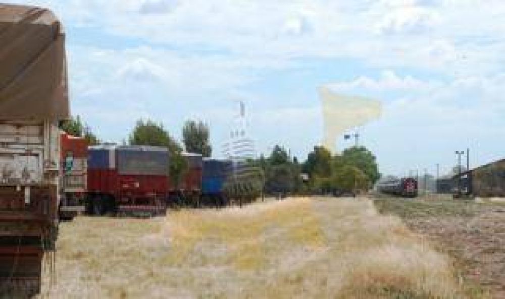 Puan: Camioneros siguen de paro y eval�an cortar la ruta