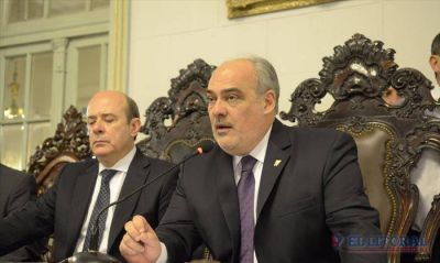 Colombi sobre la refinanciaci�n de deudas: "As� como est� ese borrador, no lo vamos a firmar"