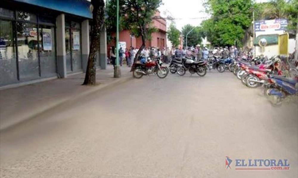 Municipales siguen con retenci�n parcial de servicios a la espera de cobrar esta tarde