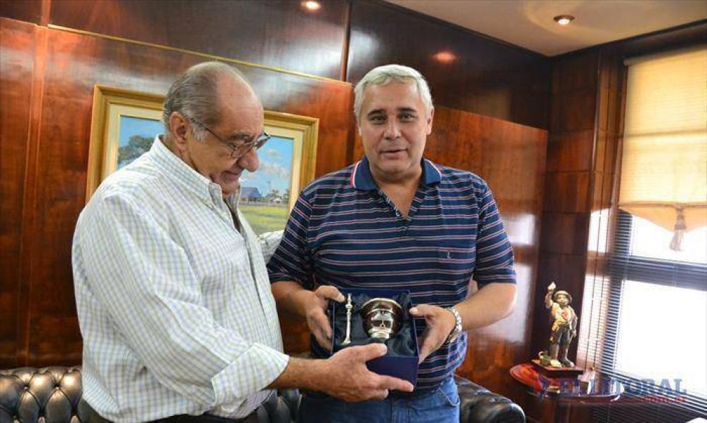 Fabi�n R�os: �En un a�o deber�amos tener terminadas 800 viviendas en Santa Catalina�