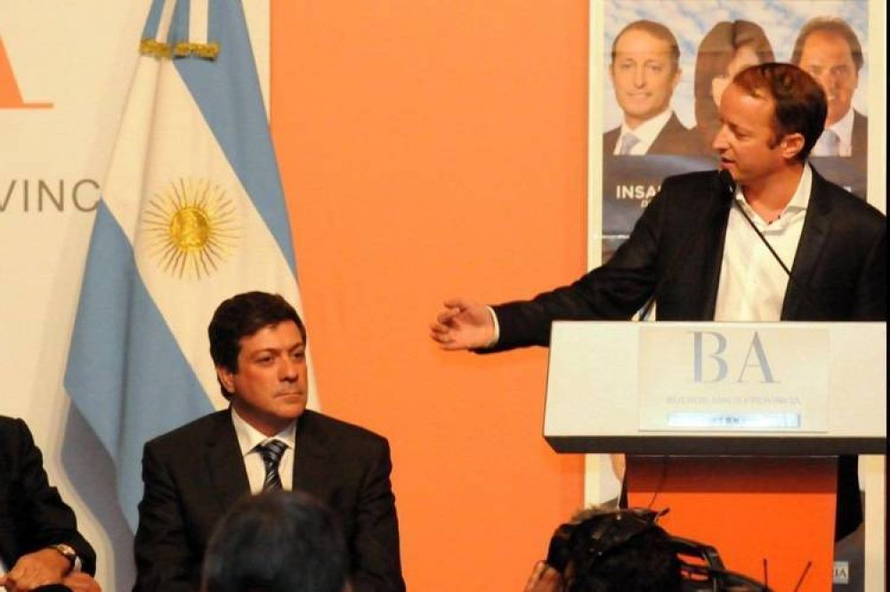 Se reaviva la interna lomense en la carrera por la gobernaci�n