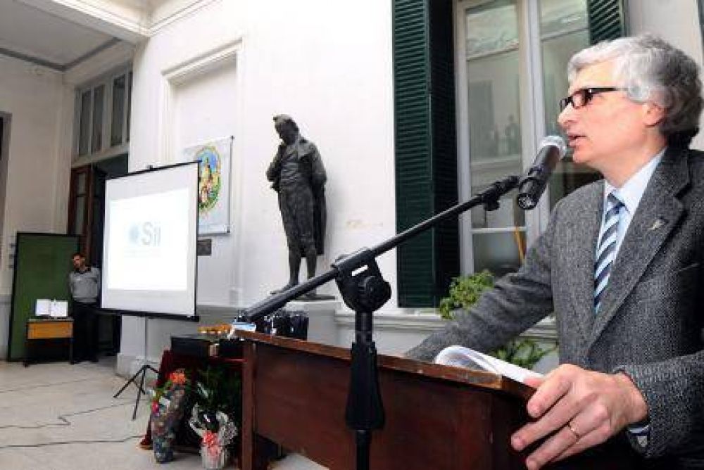 Estimulan con $25 mil a estudiantes avanzados de Ingenier�a