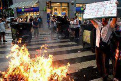 Los cortes de luz se mantienen y crece el malestar y las protestas