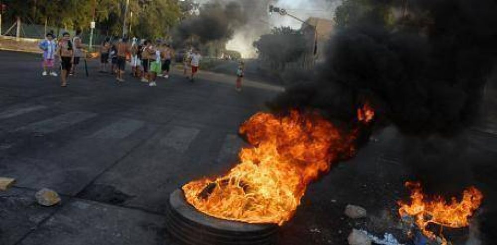 Indignaci�n vecinal y piquetes por los cortes de luz