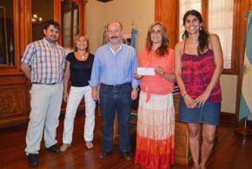 Se hizo efectivo el pago a la Escuela 17 para culminar la obra de reconstrucci�n de su edificio