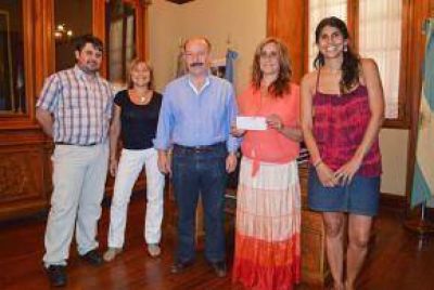 Se hizo efectivo el pago a la Escuela 17 para culminar la obra de reconstrucci�n de su edificio