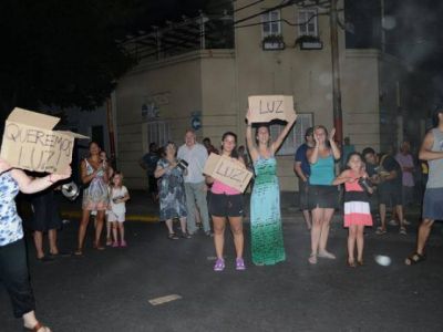 Los cortes de luz contin�an afectando barrios del distrito