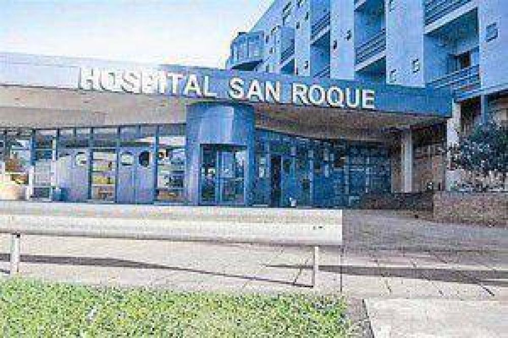 En medio de una pelea, dispar� al aire en la guardia de un hospital