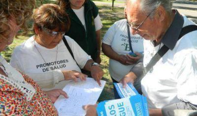 Previenen el dengue �casa por casa�