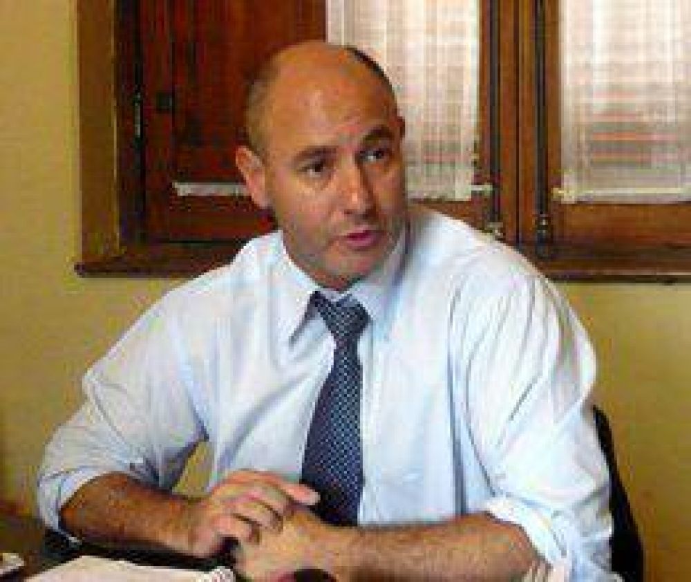 Petroni ser� intendente interino  
