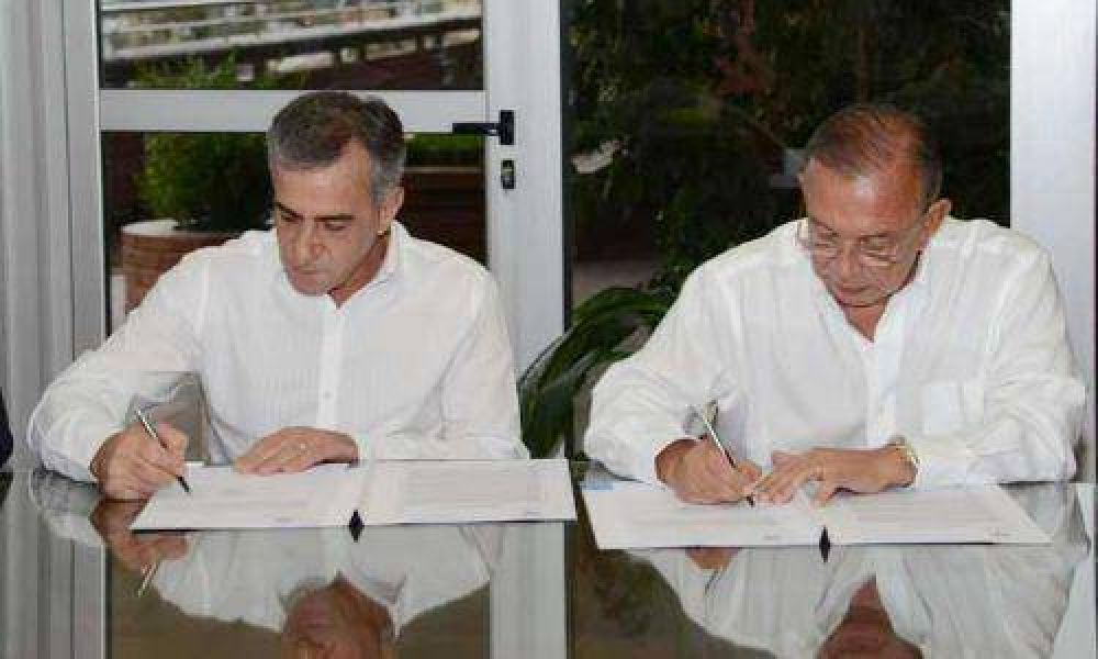 Malvinas Argentinas y Pilar firmaron un convenio de cooperaci�n