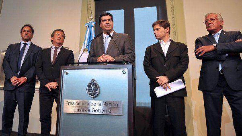 Naci�n firm� acuerdos con 18 gobernadores para refinanciar deudas provinciales