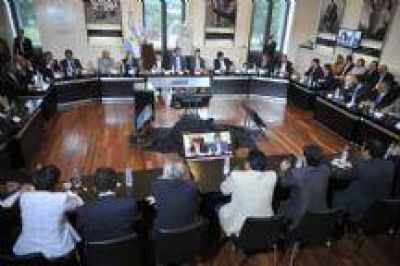 Salta y otras 16 provincias del pa�s refinanciaron sus deudas p�blicas con la Naci�n