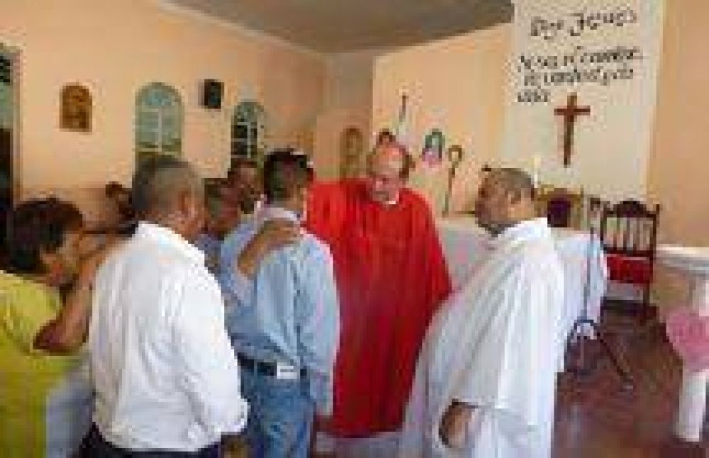 Internos del Penal de Villa Las Rosas recibieron los sacramentos de comunin y confirmacin