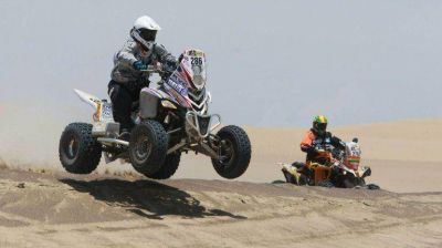 Ind�genas bolivianos amenazan con bloquear el Rally Dakar