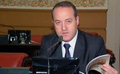 Piden la renuncia del titular de la Epec (contin�an los cortes de energ�a)