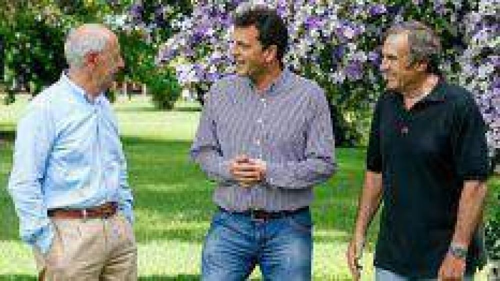 Massa lanza Frente Renovador junto a Reutemann y Lavagna