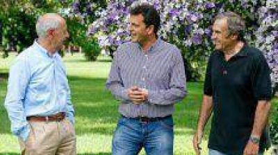 Massa lanza Frente Renovador junto a Reutemann y Lavagna
